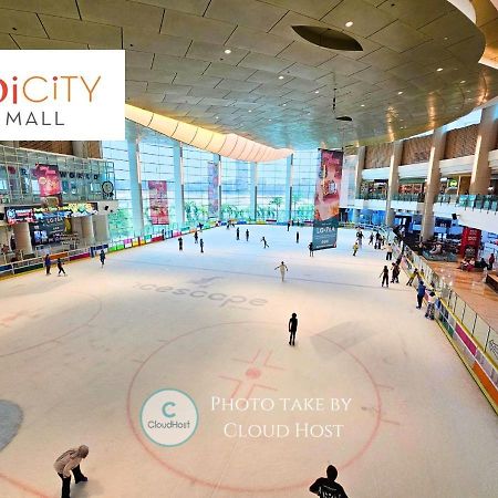 Conezion Near Ioi City Mall, Maeps Serdang, Putrajaya By Cloud Host المظهر الخارجي الصورة